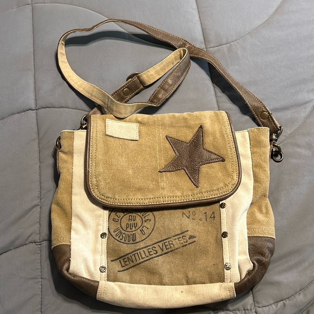 Myra bag